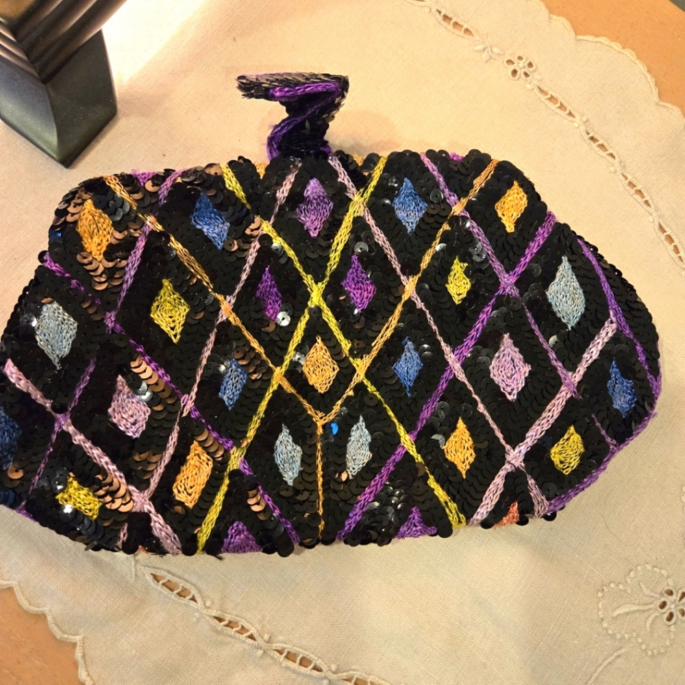 Vintage Embroidered & Sequined Evening Bag/Clutch